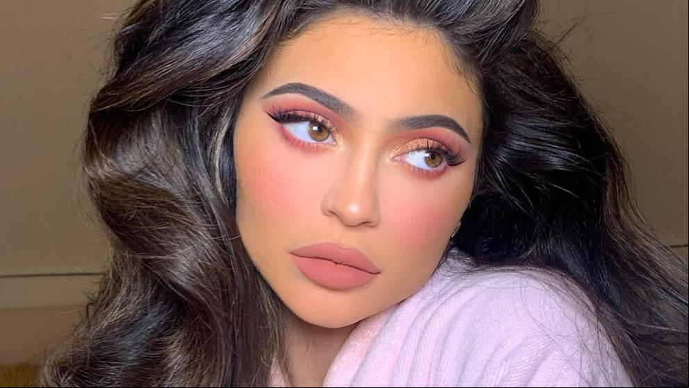 Kylie Jenner agota en cuestión de minutos un abrigo fantasía