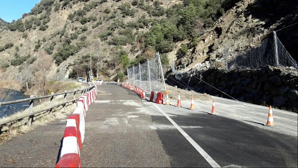 Reabierta la C-13 entre Rialp y Llavorsí tras 42 horas de corte por desprendimientos