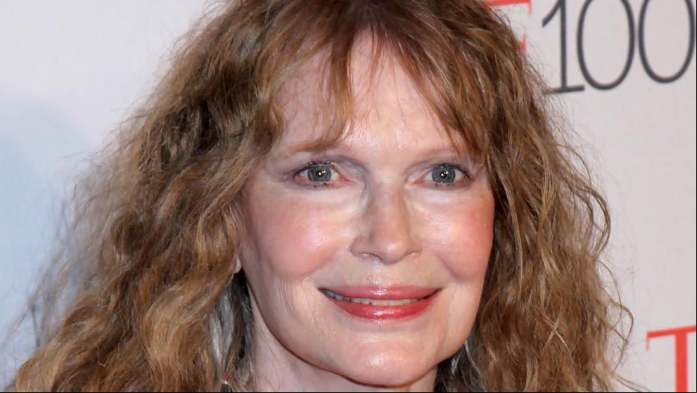 Mia Farrow pide que recen por su hija, ingresada por coronavirus