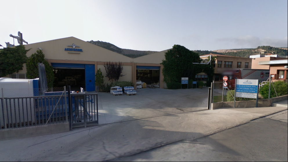 Convocada huelga parcial en la planta de Akzo Nobel en Vallirana