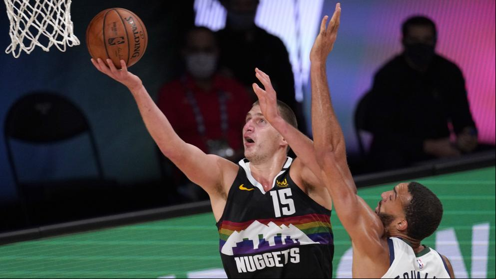 Jokic lleva a los Nuggets en semifinales Jokic lleva a los Nuggets en semifinales
